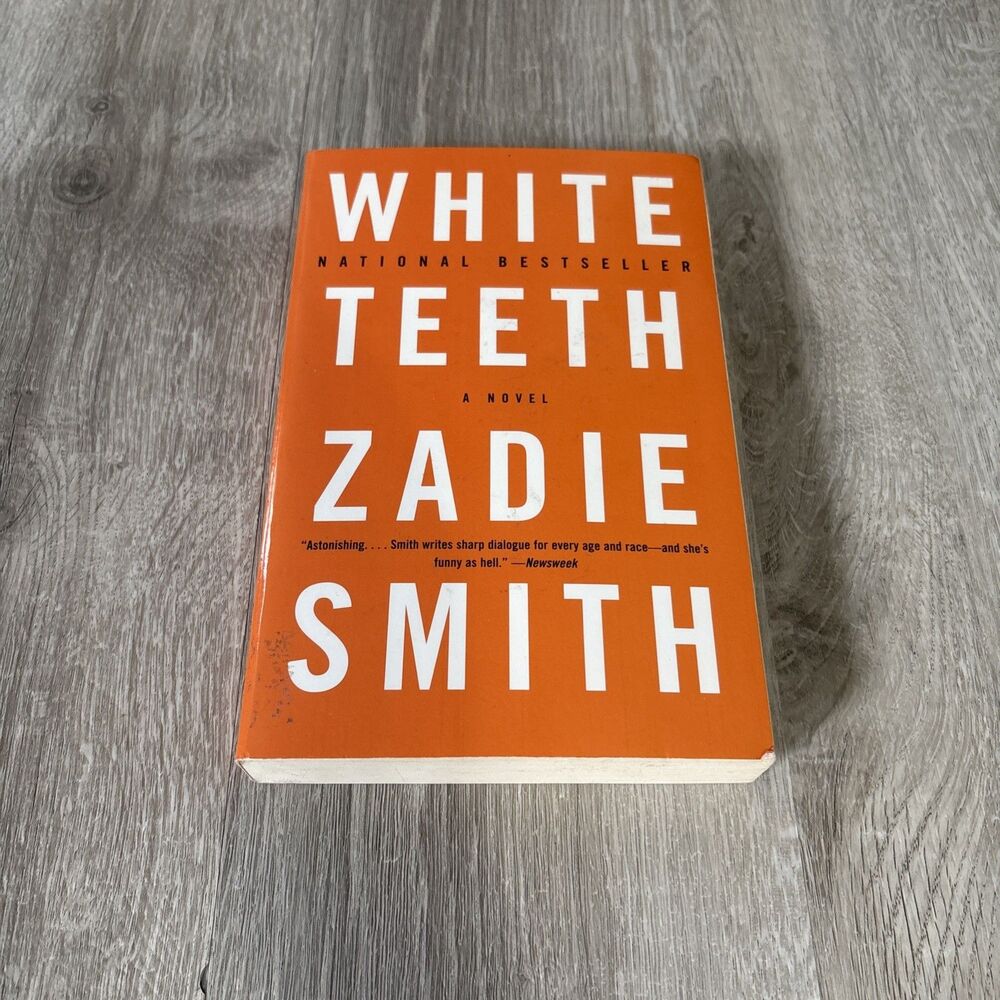White Teeth : A Novel by Zadie Smith (2001, Trade Paperback)